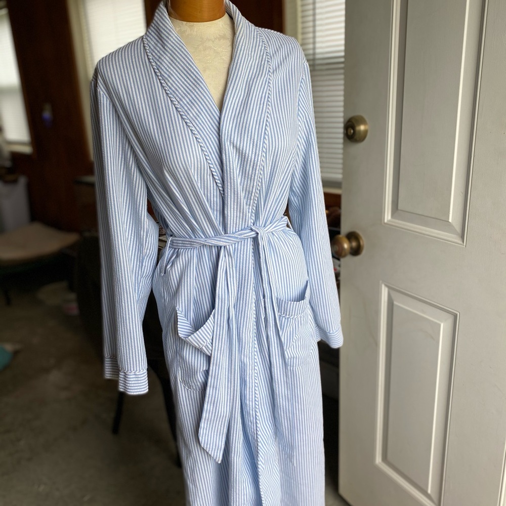 Striped robe/cardigan!